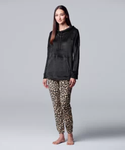 Petite Simply Vera Vera Wang Velour Hooded Pajama Top and Banded Bottom Pajama Pants Sleep Set 8 Petite Simply Vera Vera Wang Velour Hooded Pajama Top and Banded Bottom Pajama Pants Sleep Set -Simply Vera Vera Wang Shop 5005147 Natural Animal