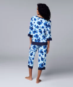 Women's Simply Vera Vera Wang 3/4 Sleeve Pajama Top and Capri Pajama Pants Sleep Set -Simply Vera Vera Wang Shop 5804564 ALT