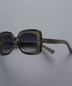 Women's Simply Vera Vera Wang Kym Oversized Plastic Square 22mm Sunglasses