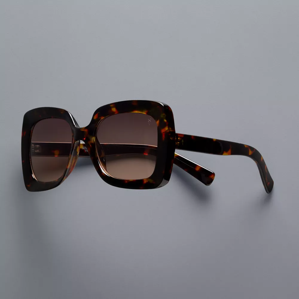 Women's Simply Vera Vera Wang Kym Oversized Plastic Square 22mm Sunglasses 4 Women's Simply Vera Vera Wang Kym Oversized Plastic Square 22mm Sunglasses - Image 2